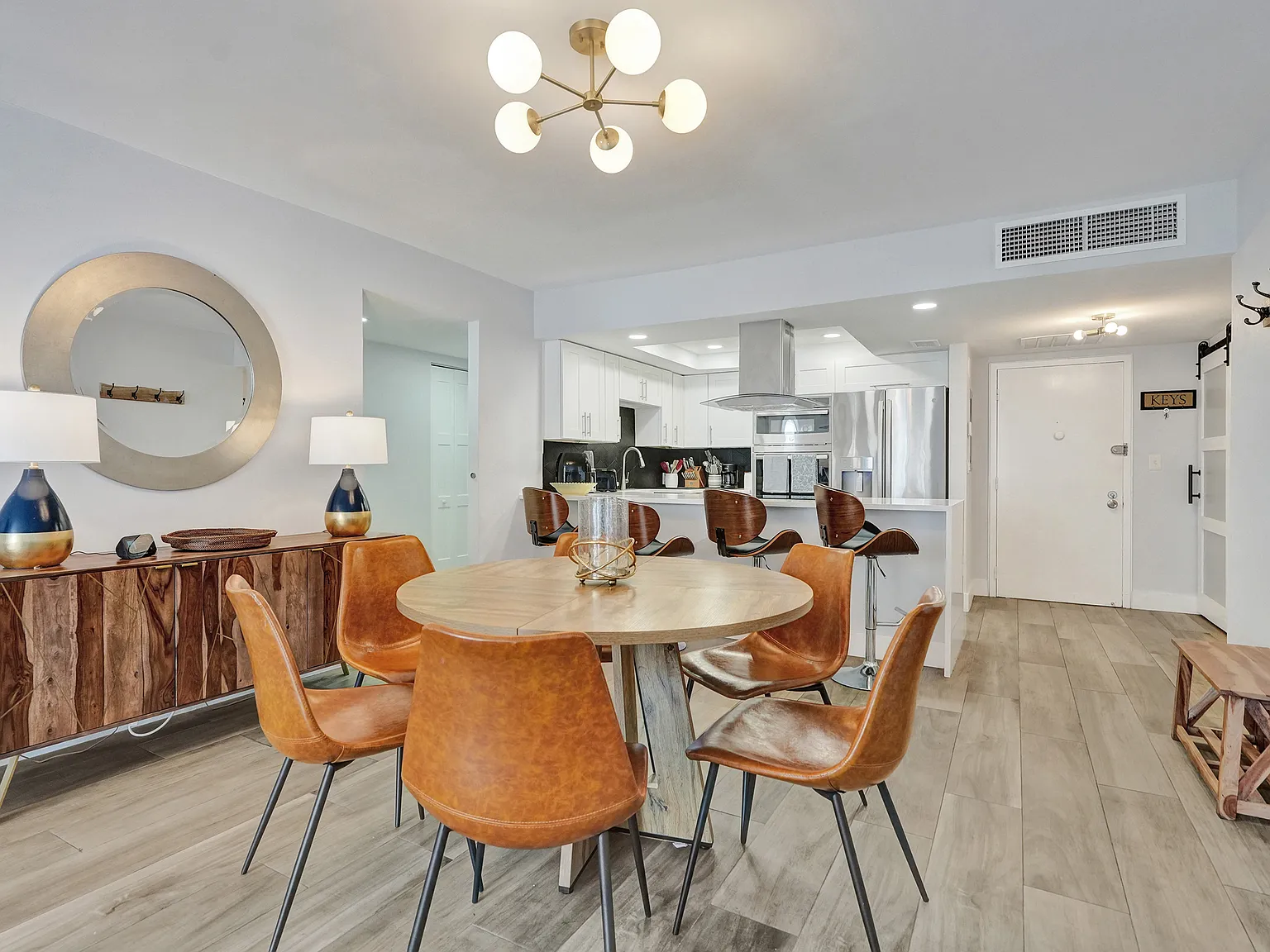 2 bed, 1400 sqft, $2,800 — Photo 3