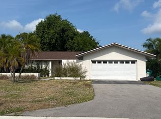 547 Eastwood Dr, Naples, FL 34110