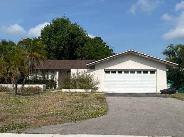 547 Eastwood Dr, Naples, FL 34110