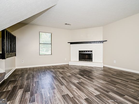 5th image of 4301 Dogwood Farms Dr