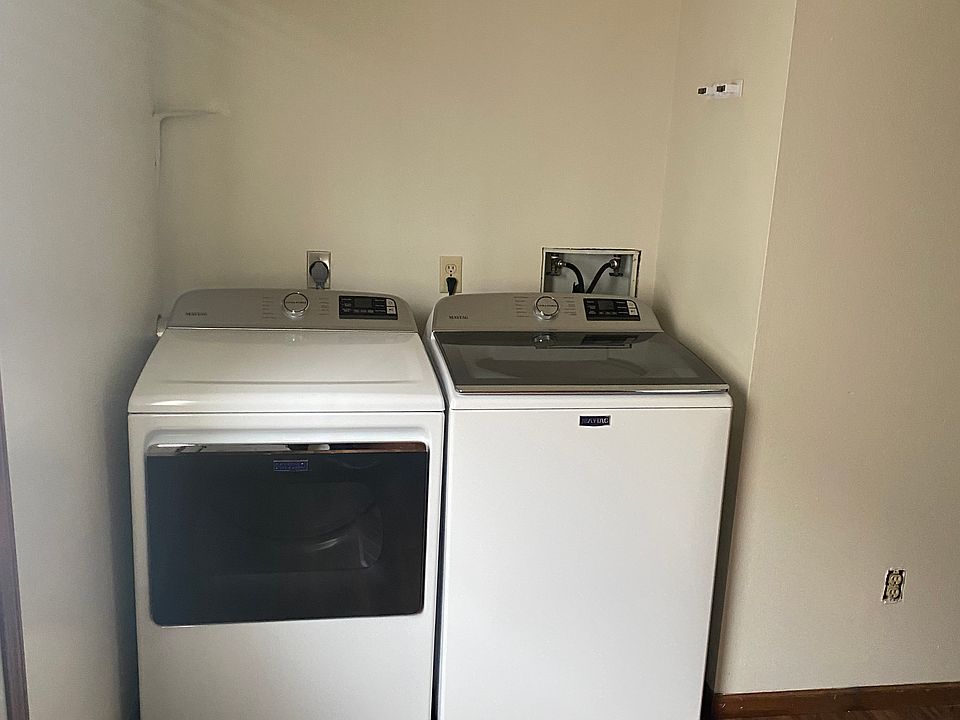 2nd image of 704 Bowery St #704
