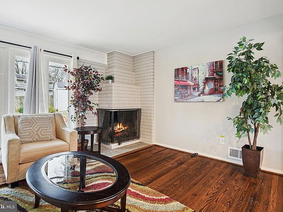 5th image of 1703 Gruenther Ave