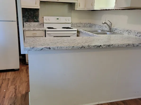 2411 Mastin Lake Rd NW APT A, Huntsville, AL 35810