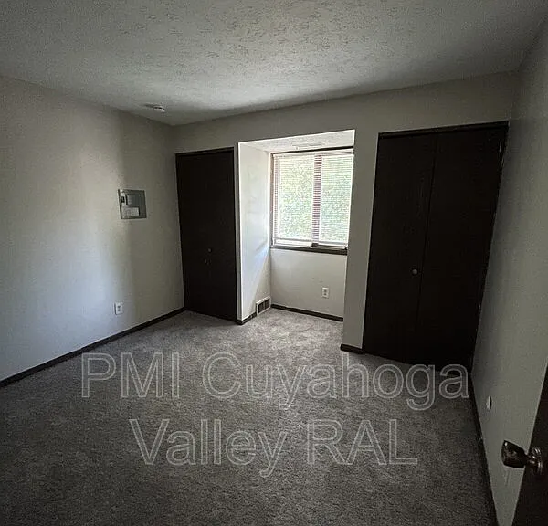 1500 W Market St #14 — Photo 4