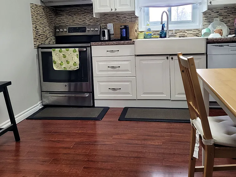 1374 Charles Dr #UPPER — Photo 9