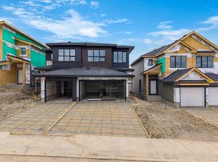 27 W Heritage Heath, Cochrane, AB T4C3L3