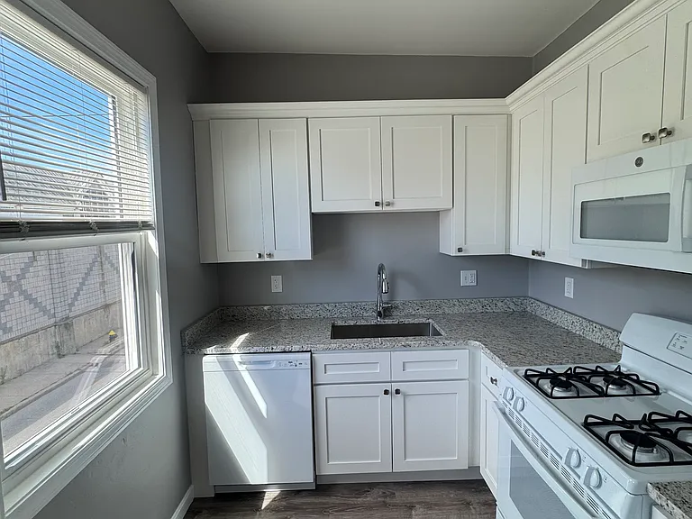 559 Dorchester Ave #2 — Photo 15