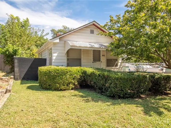 203-209 S Hunter St, Independence, MO 64050