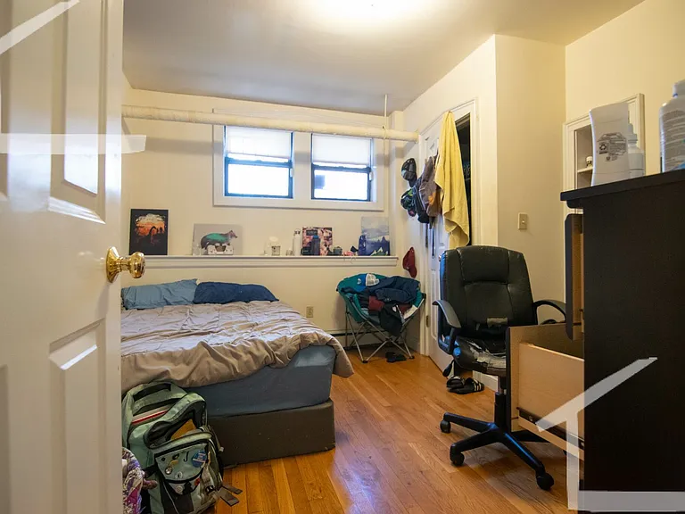 22 Glenville Ave #1D — Photo 10
