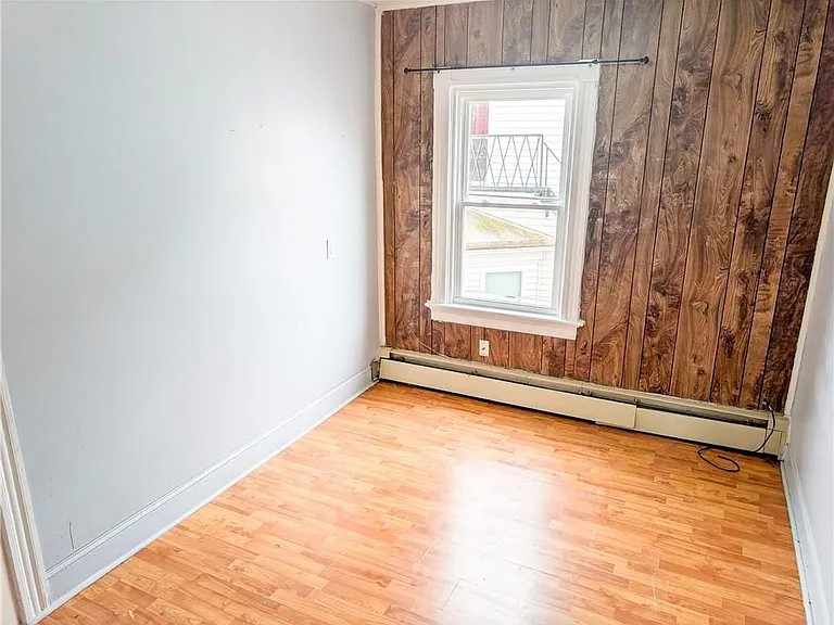 53 Bancroft St #3 — Photo 6