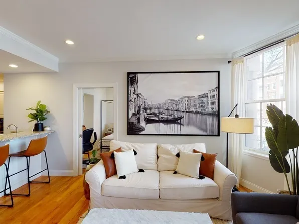 27 Bowdoin St #1, Boston, MA 02114