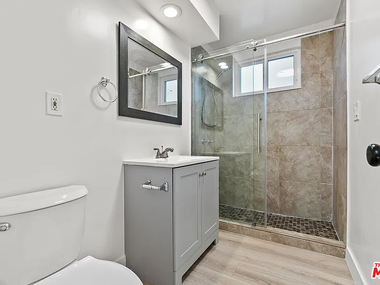330 E Dryden St #14 — Photo 11