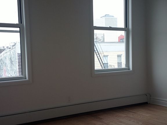 3rd image of 2213 35th St