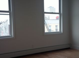 2505 37th St, Astoria, NY 11103