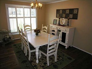 5th image of 404 Carol Dr