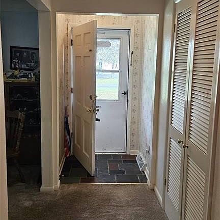 3rd image of 22106 W Valleywood Ave