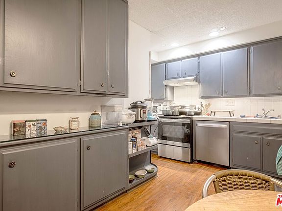 5th image of 11035 Kittridge St APT 149