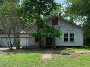 209 2nd St, Pecan Gap, TX 75469