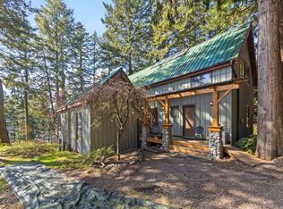 269 David Rd, Bowen Island, BC V0N1G1