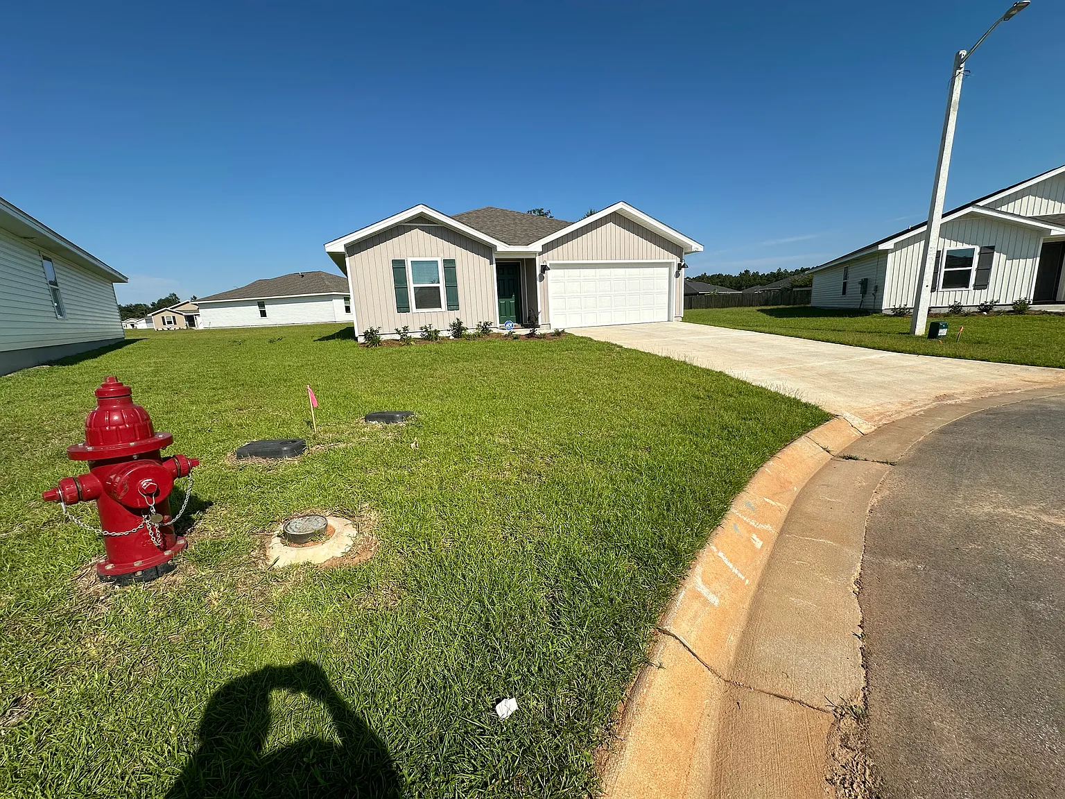 4 bed, 1387 sqft, $2,000 — Photo 1