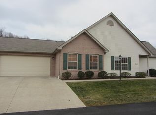 1063 Timberwood Dr, Beaver Falls, PA