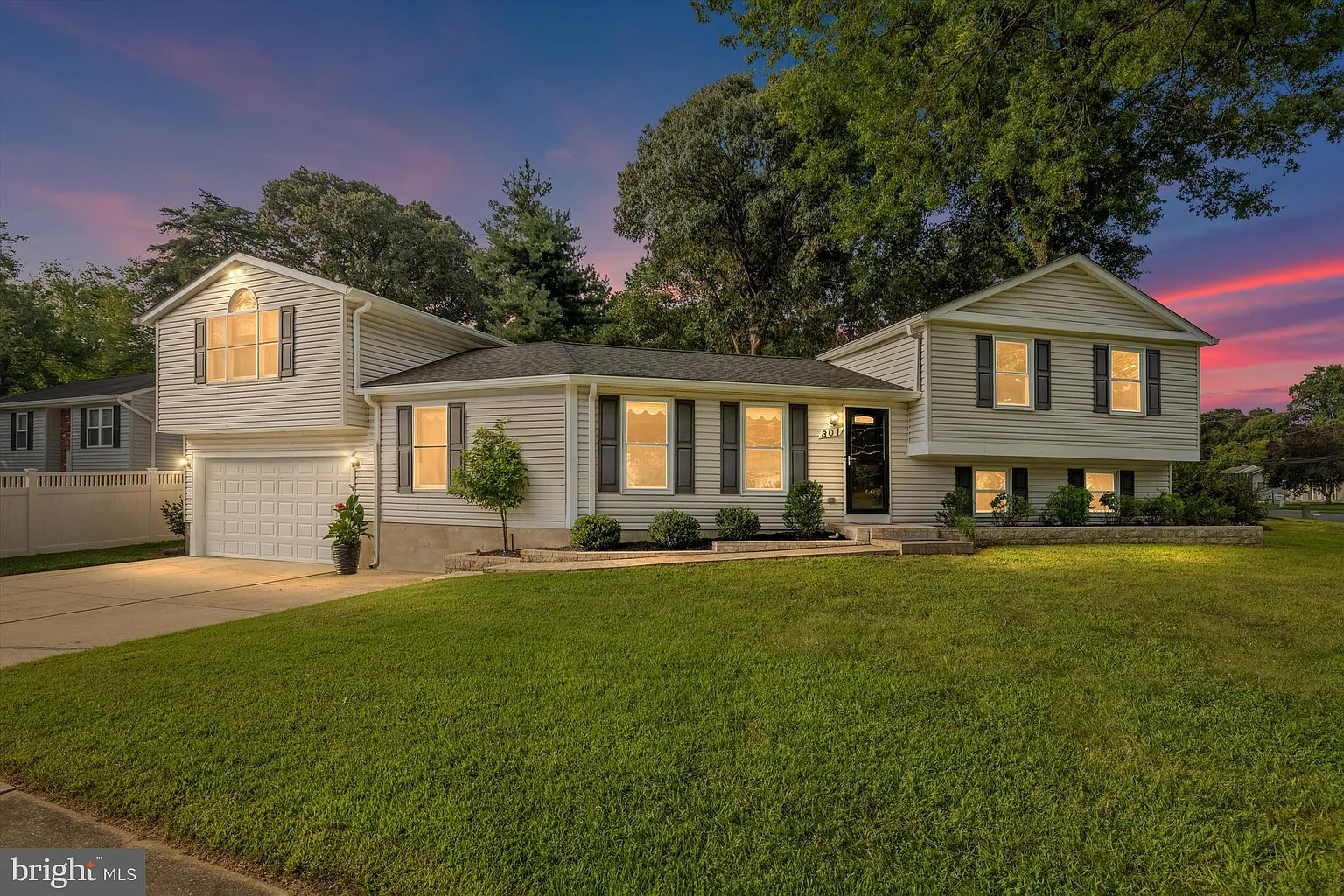 301 Raussell Pl photo 1