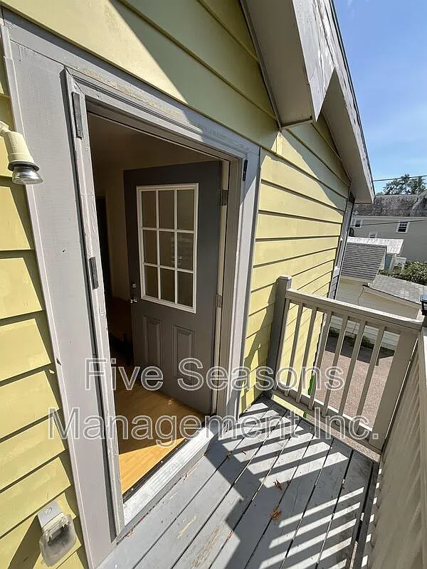 1 bed, 1.0 bath, 600 sqft, $1,600 — Photo 1