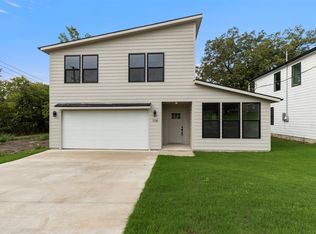 104 E Miller St, Whitewright, TX 75491