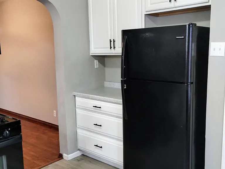 703 W Main St — Photo 5