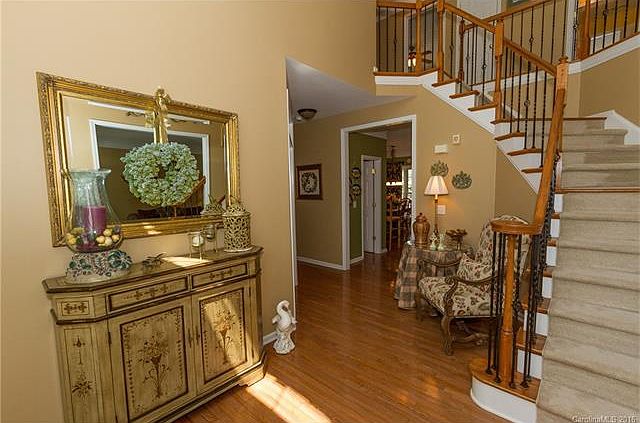 2nd image of 10344 Gunnison Ln