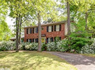 1 Inverness Cir, Little Rock, AR 72212