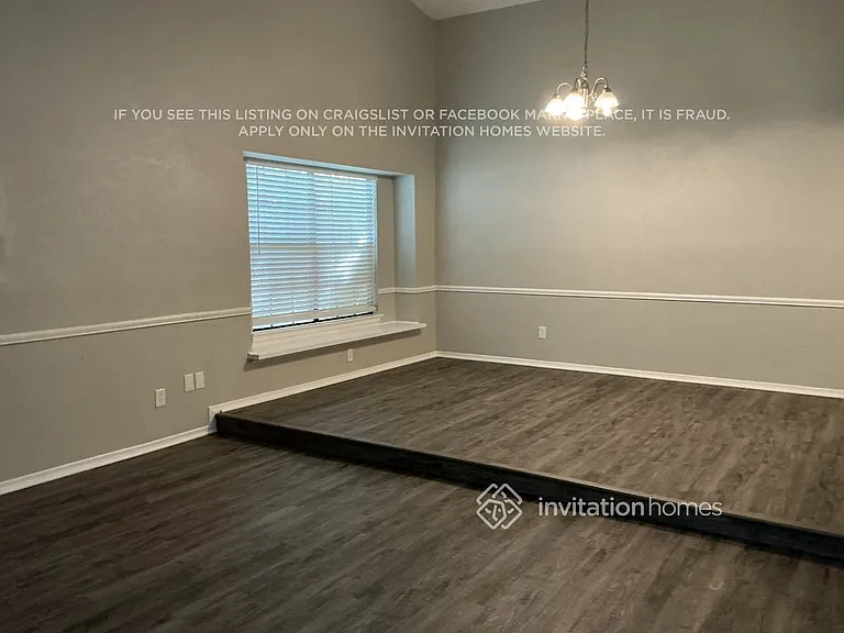 421 Kingsbridge Dr — Photo 4