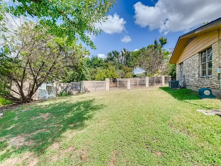 715 Vanguard St — Photo 28
