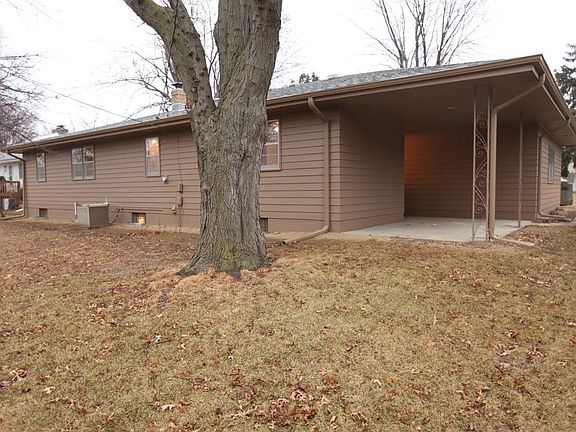 2nd image of 3618 S 116th Ave