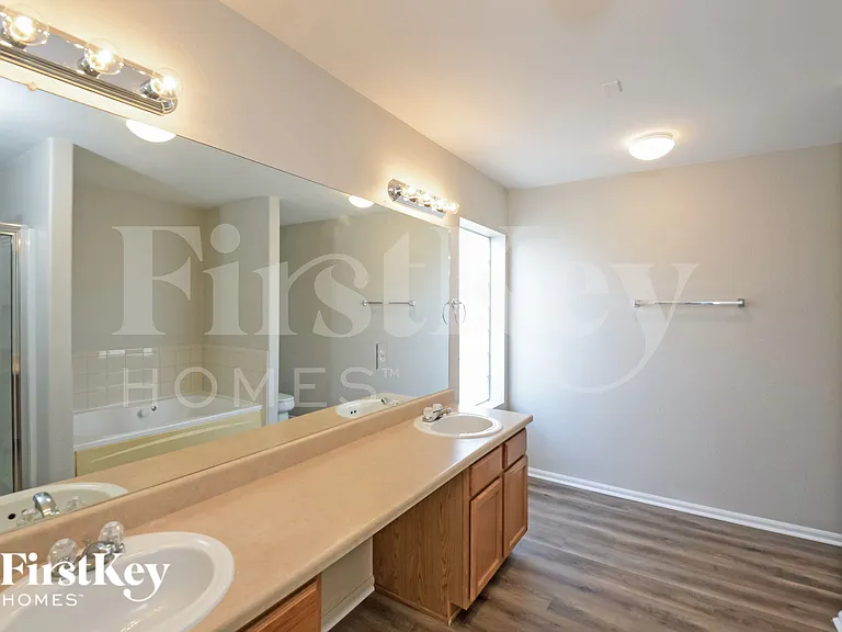 5592 Jebel Ct — Photo 13