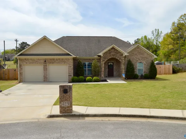 419 Pembrooke Cir SE, Hartselle, AL 35640