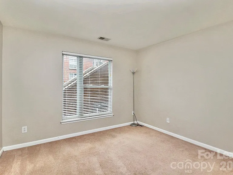 621 Raphael Pl — Photo 13