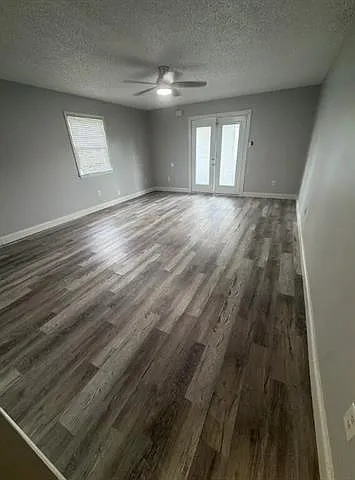 76 Carriage Ln #7 — Photo 5