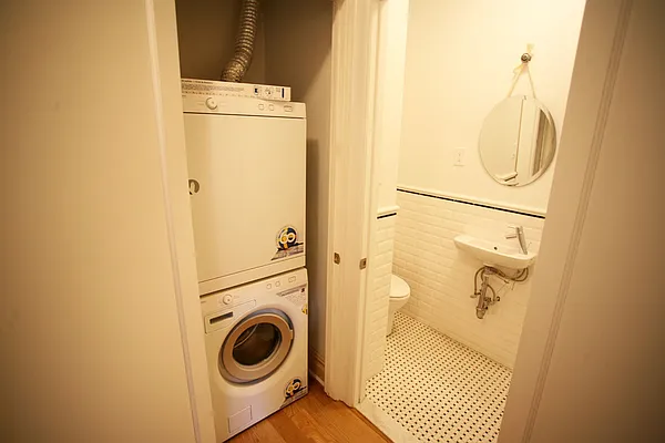 Sold by Avenues Real Estate | media 4