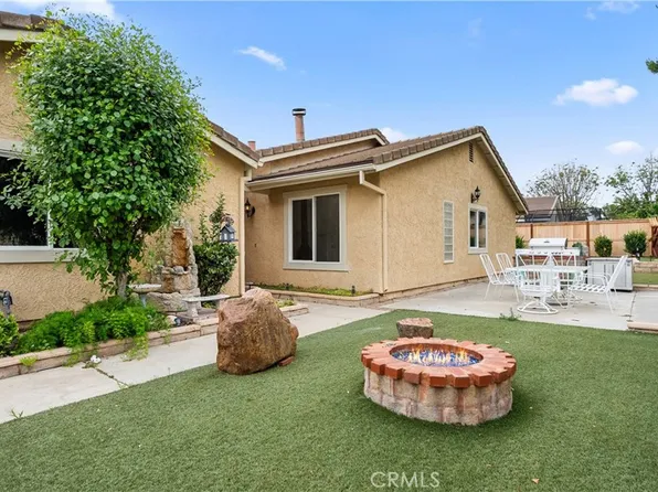 25651 Ramada Dr, Santa Clarita, CA 91355