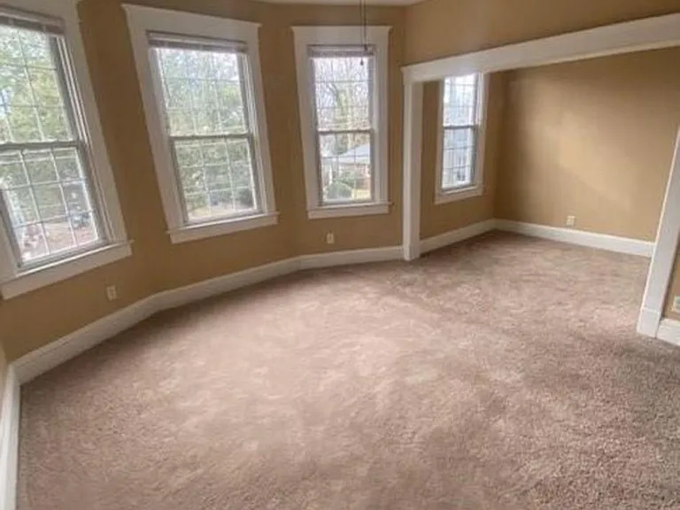Unit 4 - Bay windows
