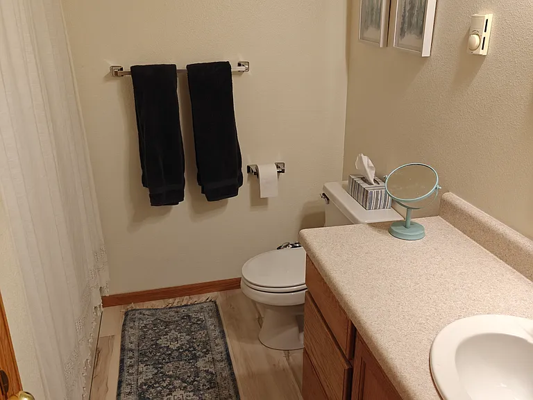 1429 Thaxton Ct — Photo 11