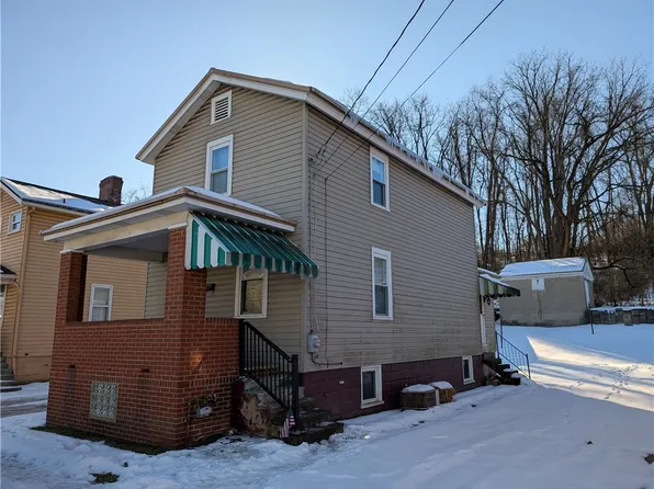 34 Zellers St, Greensburg, PA 15601