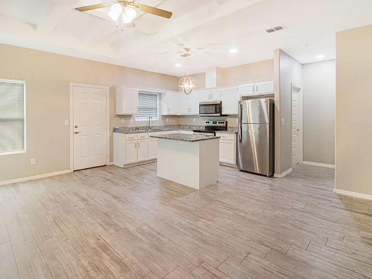 1809 Stauffer St #4 — Photo 5