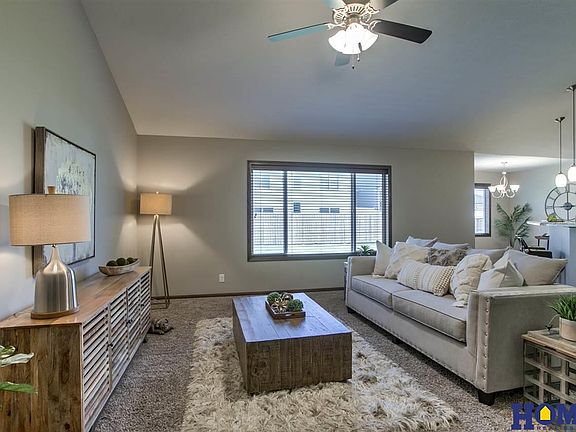5th image of 104 Scotts Creek Pl