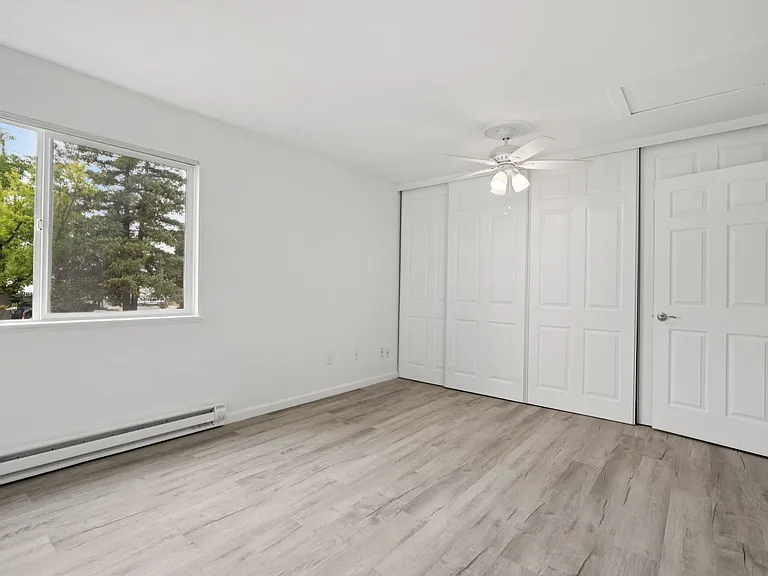 Images Columbia Apartments — Photo 13
