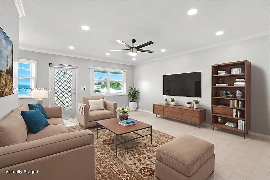 1st image of 61 Somerset C