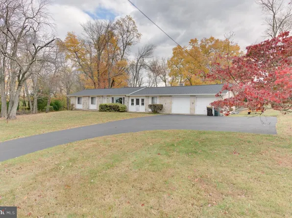 470 Fruit Farm Rd, Royersford, PA 19468