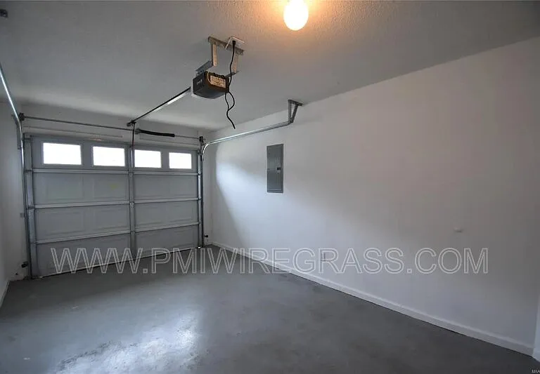 177 N Springview Dr — Photo 47