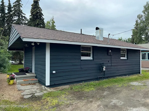 2427 Sprucewood St, Anchorage, AK 99508